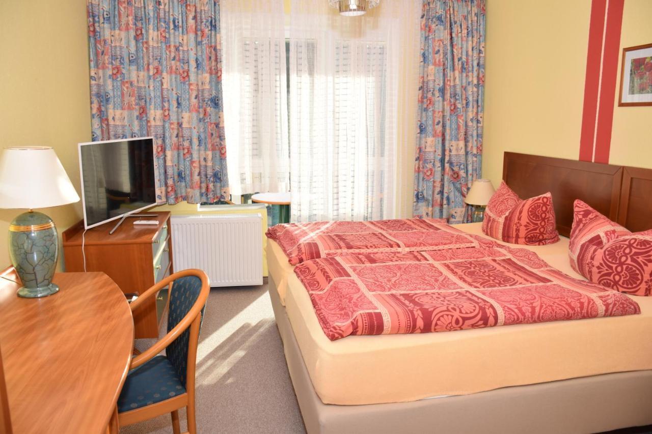 Marschalls Hotel Am Rennsteig Нойхаус ам Ренвег Екстериор снимка